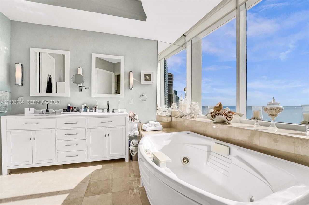 18101 Collins Ave, Unit 3409, Sunny Isles Beach, FL 33160 Photo