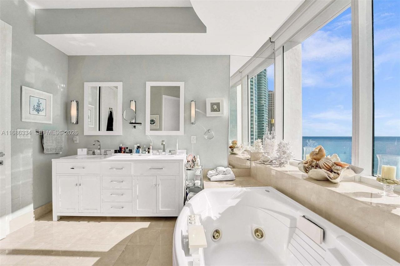 18101 Collins Ave, Unit 3409, Sunny Isles Beach, FL 33160 Photo