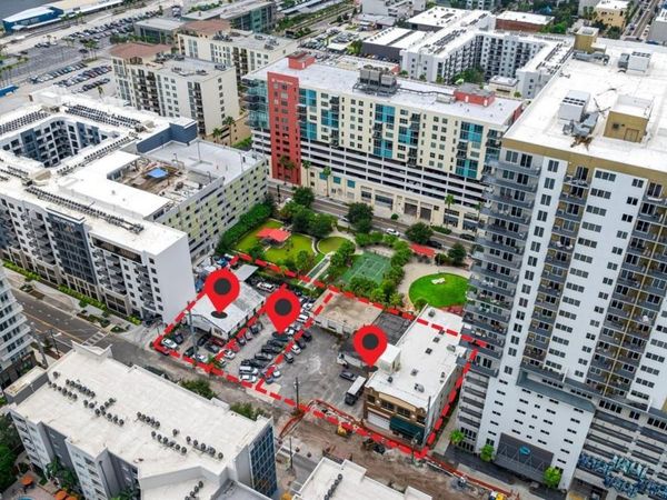 1121 E TWIGGS STREET, TAMPA, FL 33602