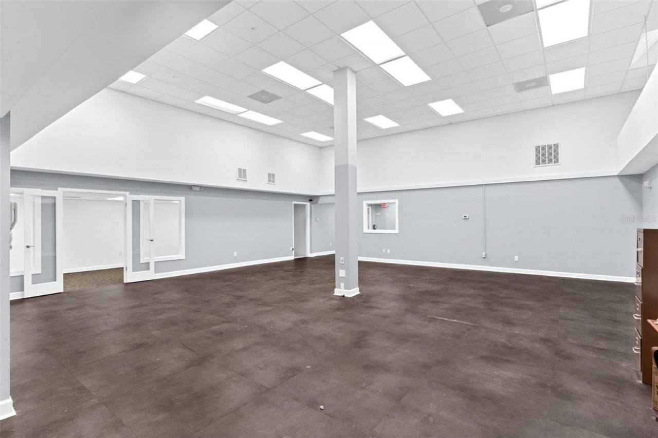 1121 E Twiggs Street, Tampa, FL 33602 Photo