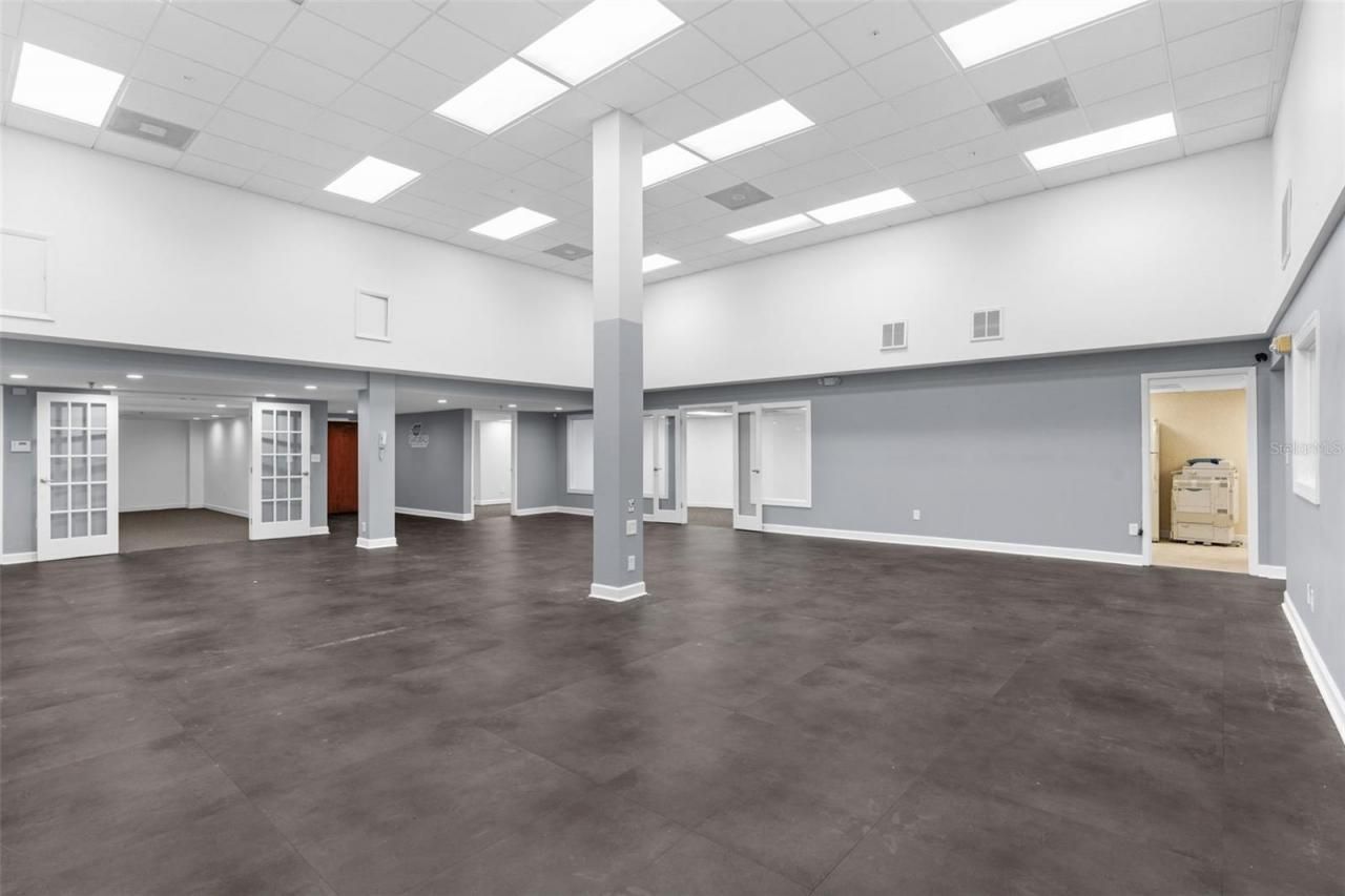 1121 E Twiggs Street, Tampa, FL 33602 Photo