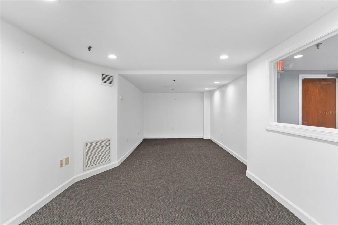 1121 E Twiggs Street, Tampa, FL 33602 Photo