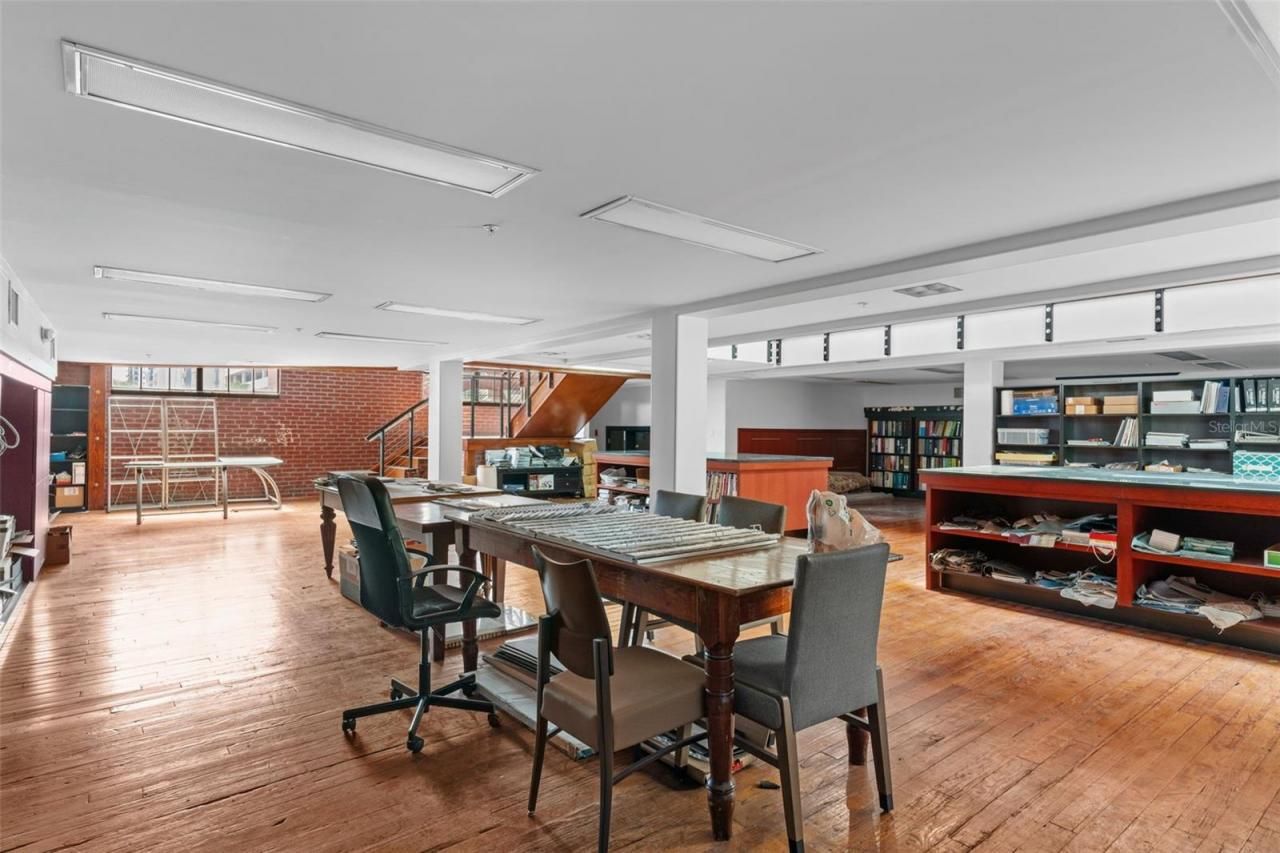 1121 E Twiggs Street, Tampa, FL 33602 Photo