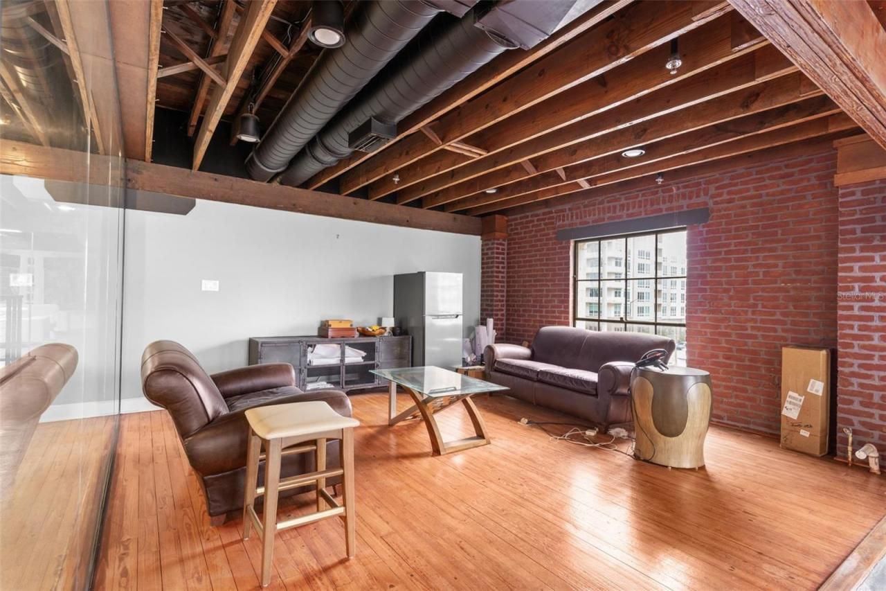 1121 E Twiggs Street, Tampa, FL 33602 Photo