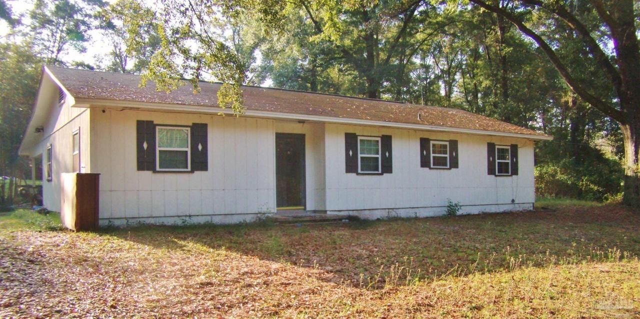 420 Deerfoot Ln Cantonment, FL 32533