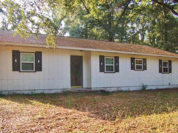 420 Deerfoot Ln, Cantonment, FL 32533