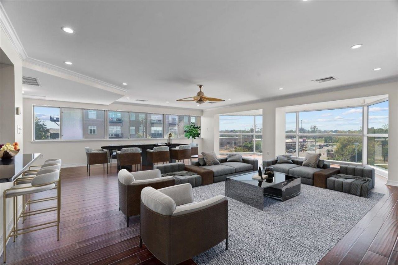 655 RIVERSIDE DR Memphis, TN 38103