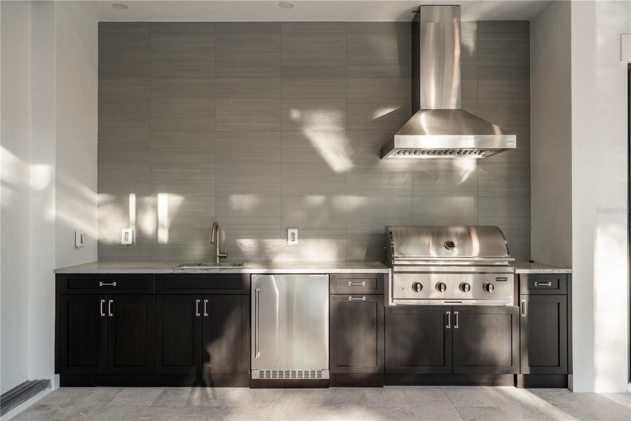 1802 Field Road, Sarasota, FL 34231 Photo