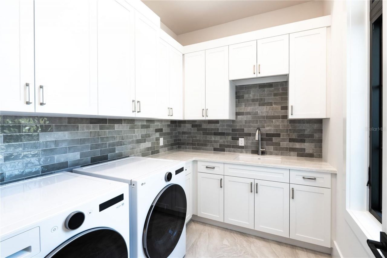 1802 Field Road, Sarasota, FL 34231 Photo