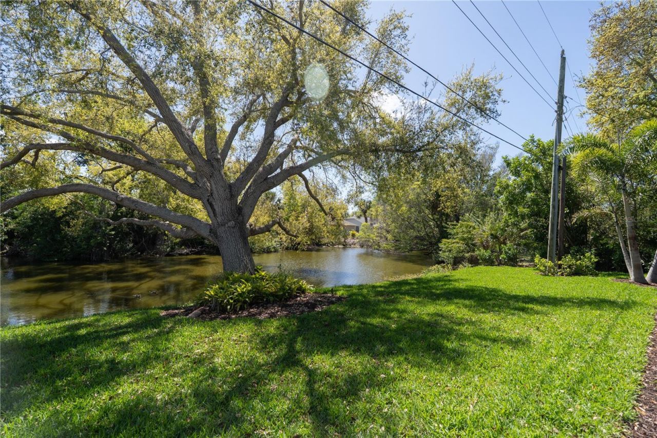 1802 Field Road, Sarasota, FL 34231 Photo