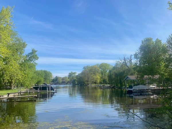 138 Eastwood Avenue, Port Barrington, IL 60010