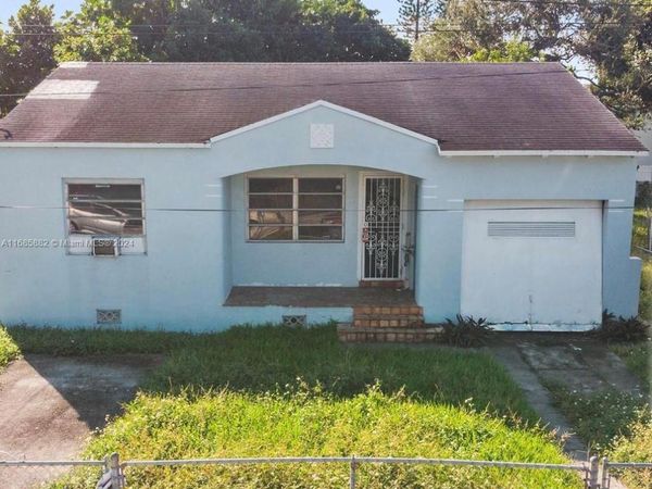 260 NW 43rd St, Miami, FL 33127
