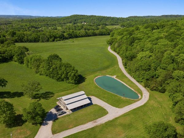 7631 Nolensville Rd, Nolensville, TN 37135