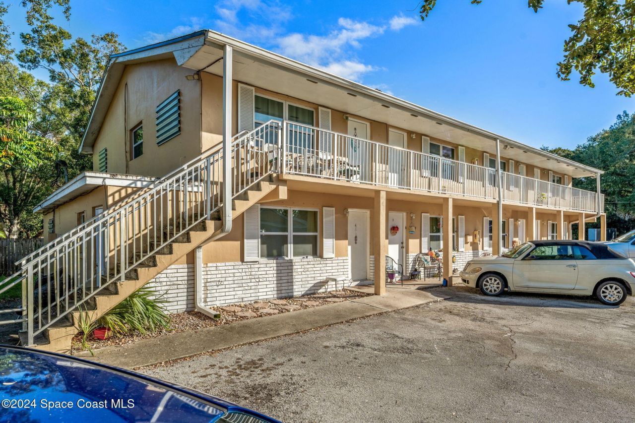 89 NW Irwin Avenue, Melbourne, FL 32904 Photo