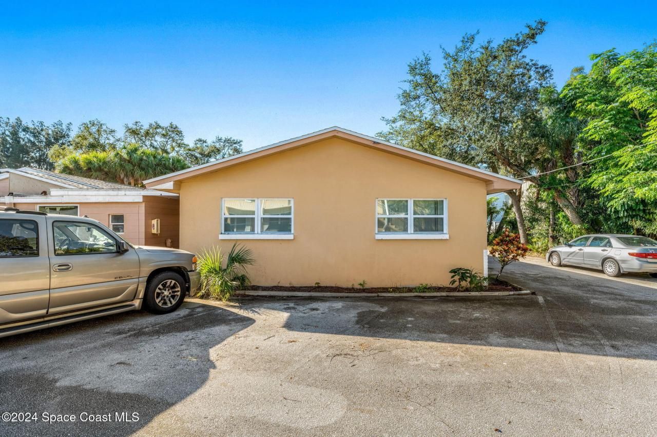 89 NW Irwin Avenue, Melbourne, FL 32904 Photo