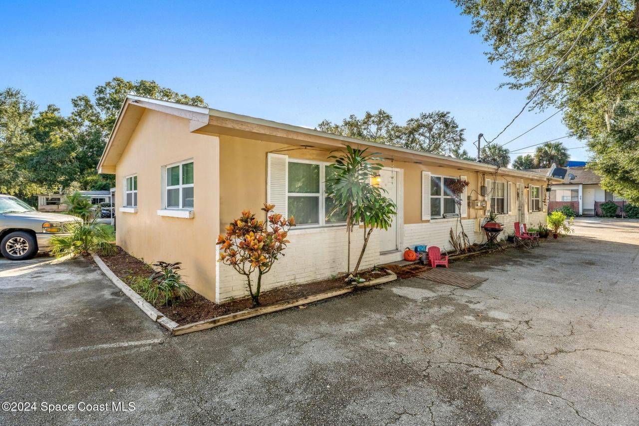 89 NW Irwin Avenue, Melbourne, FL 32904 Photo