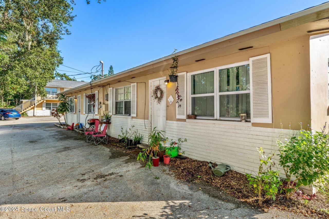 89 NW Irwin Avenue, Melbourne, FL 32904 Photo