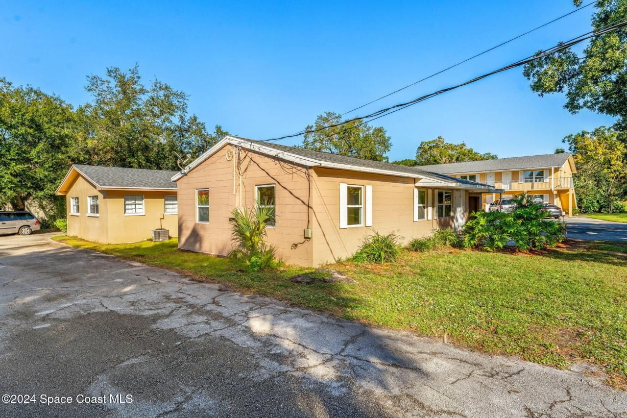 89 NW Irwin Avenue, Melbourne, FL 32904 Photo