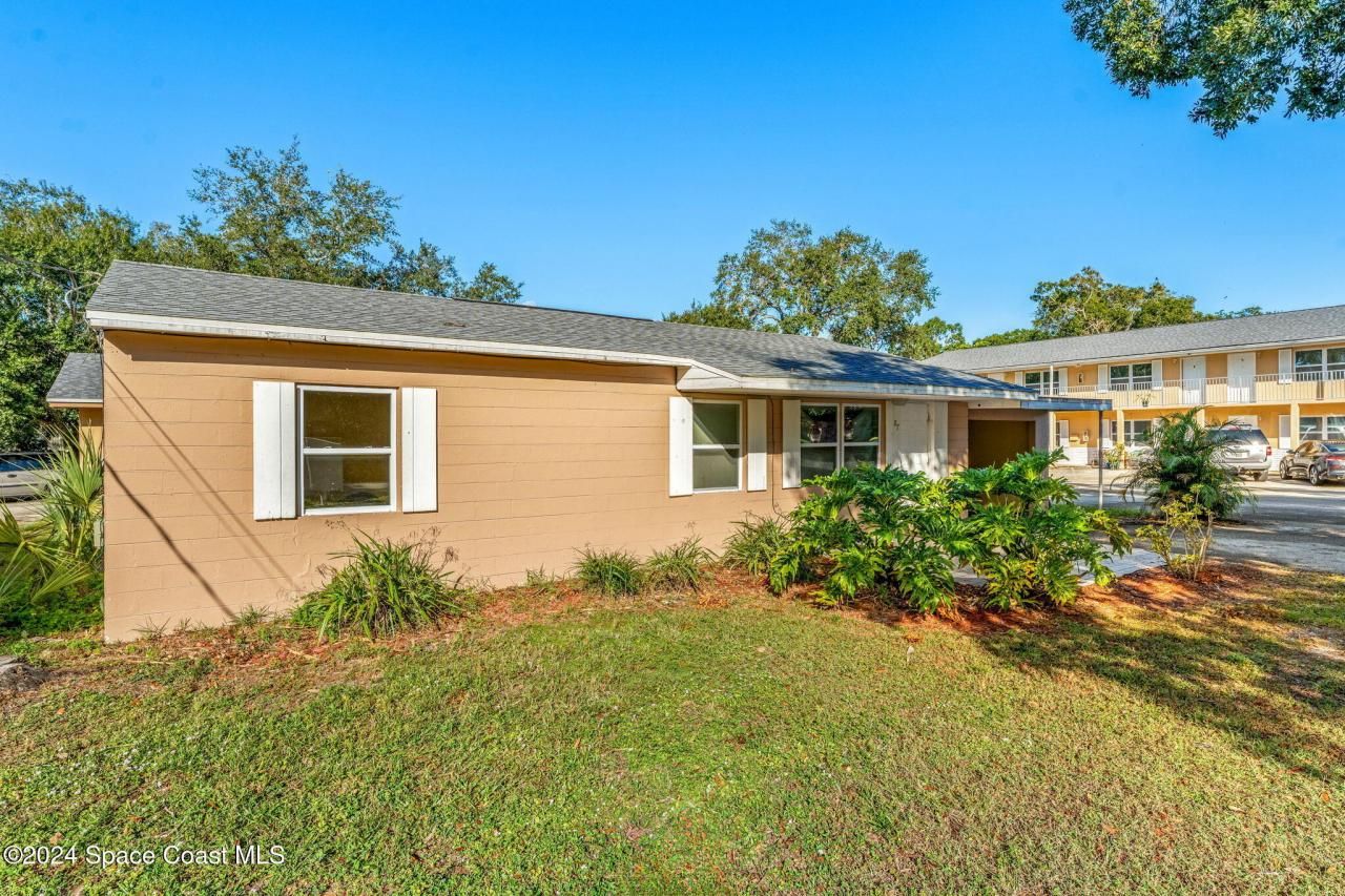 89 NW Irwin Avenue, Melbourne, FL 32904 Photo