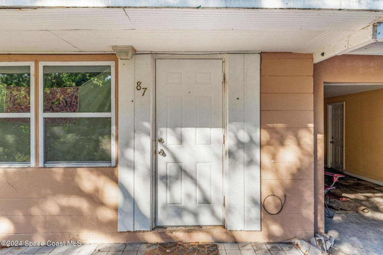 89 NW Irwin Avenue, Melbourne, FL 32904 Photo