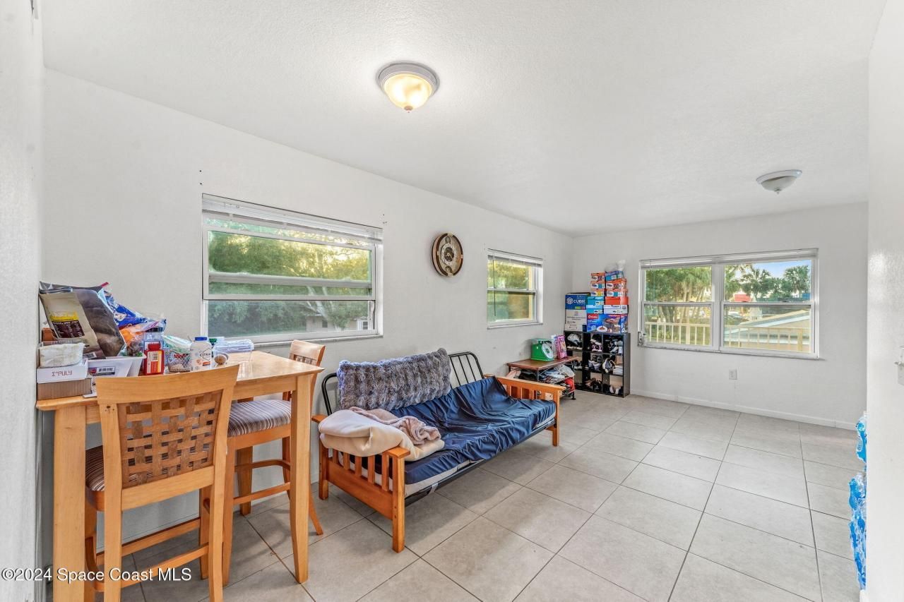 89 NW Irwin Avenue, Melbourne, FL 32904 Photo