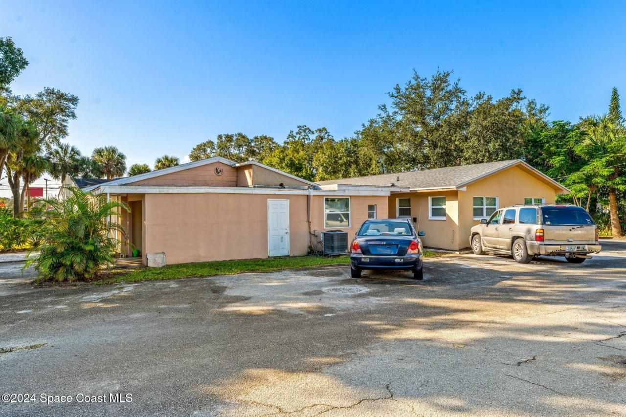 89 NW Irwin Avenue, Melbourne, FL 32904 Photo