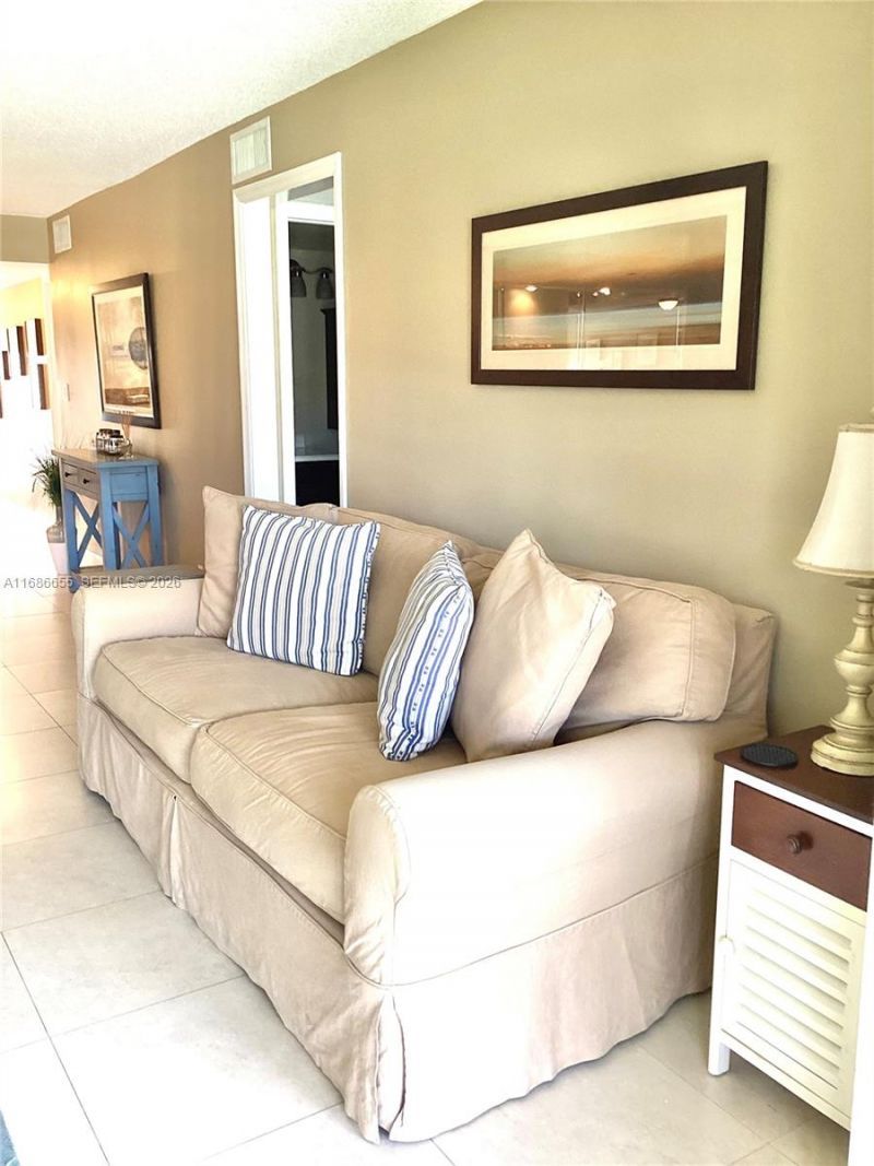 671 S Hollybrook Dr, Unit 210, Pembroke Pines, FL 33025 Photo