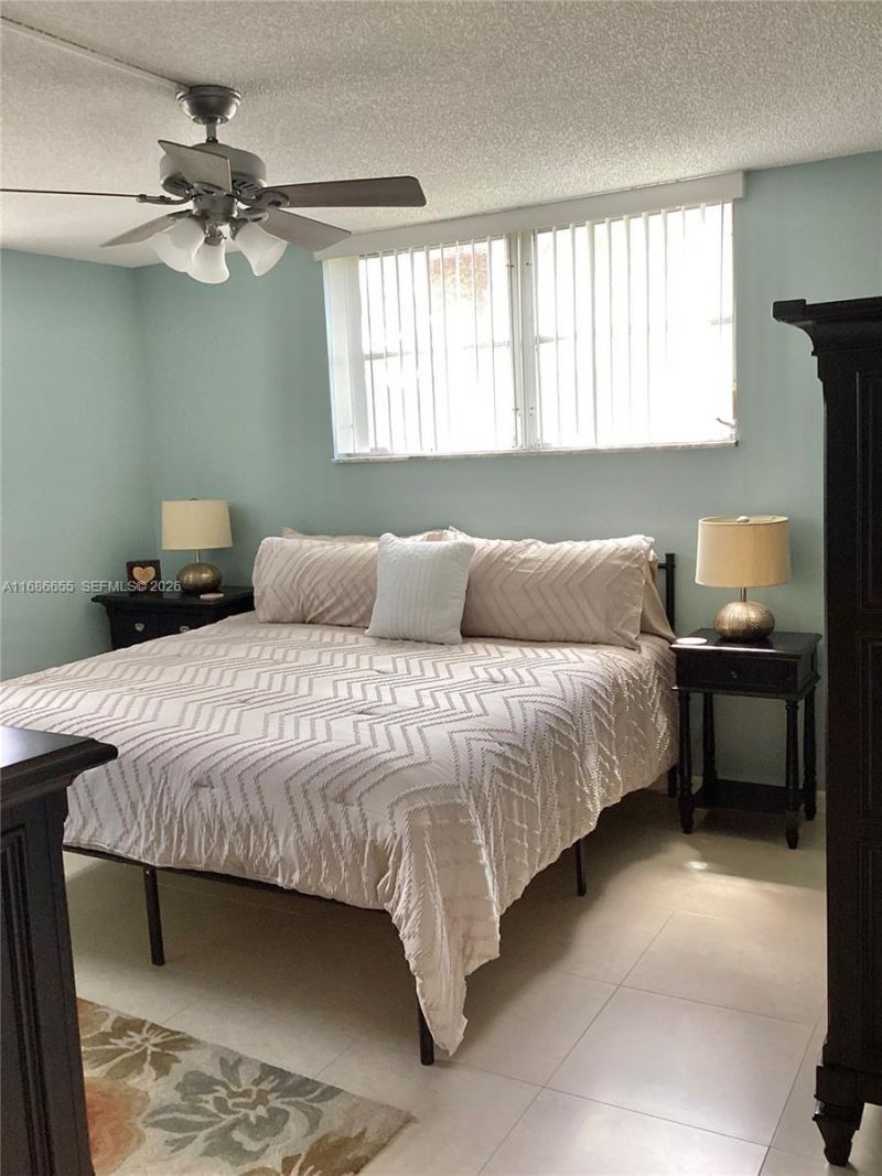 671 S Hollybrook Dr, Unit 210, Pembroke Pines, FL 33025 Photo