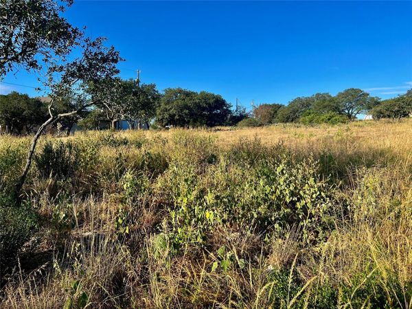 728 NOMAD DR, Spicewood, TX 78669