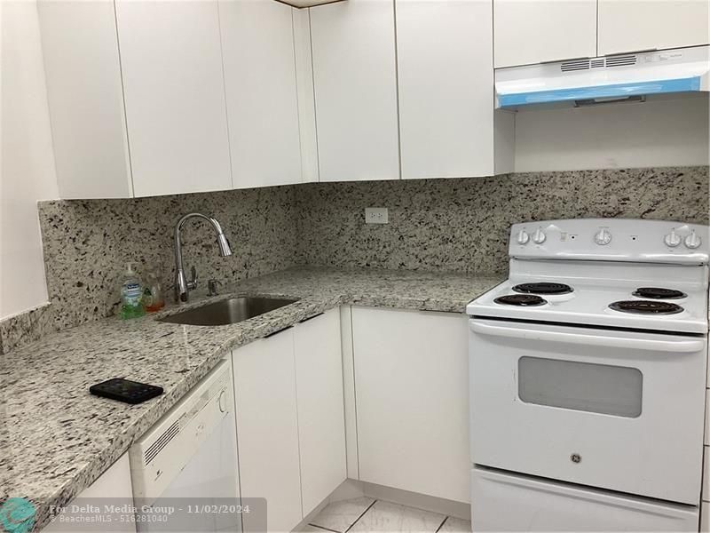 1710 NE 191st Street, Miami, FL 33179 Photo