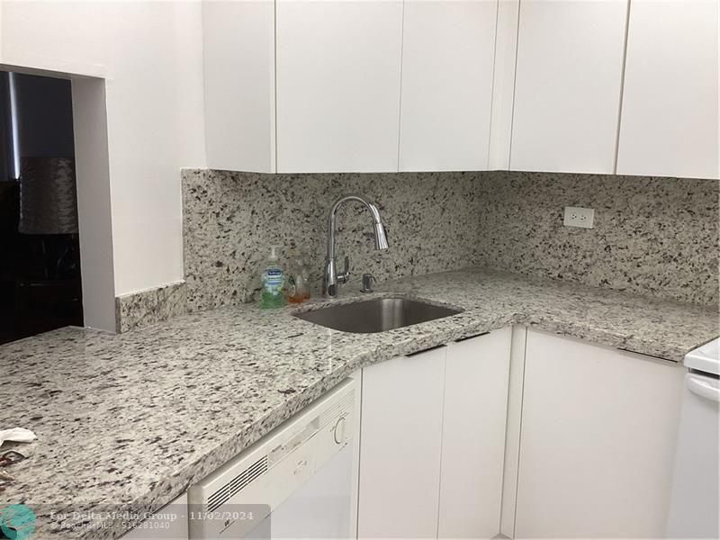 1710 NE 191st Street, Miami, FL 33179 Photo