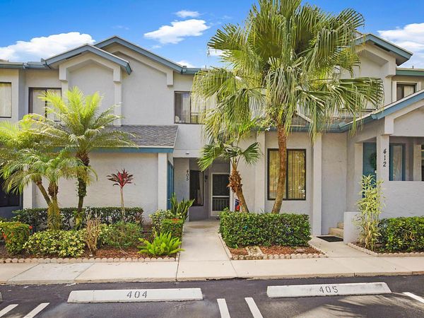 405 Harbour Pointe Way, Greenacres, FL 33413