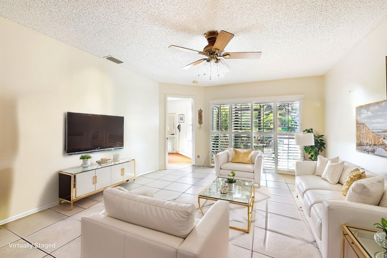 405 Harbour Pointe Way, Greenacres, FL 33413 Photo