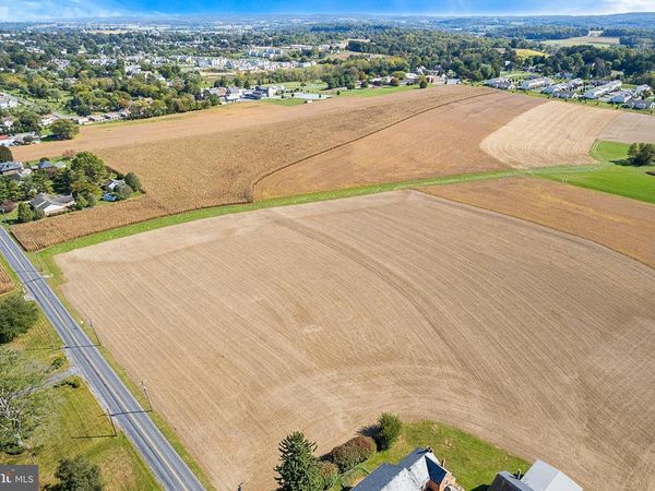 133 SPRECHER ROAD, WILLOW STREET, PA 17584