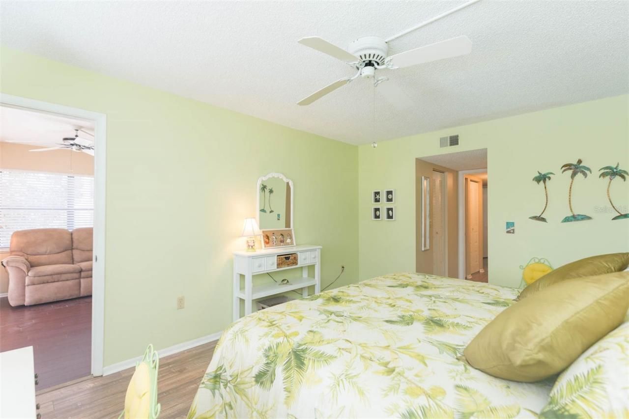 315 30 Avenue W, Unit B201, Bradenton, FL 34205 Photo