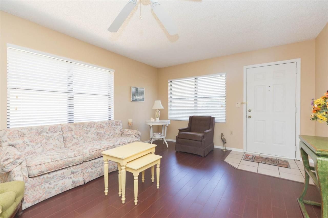 315 30 Avenue W, Unit B201, Bradenton, FL 34205 Photo