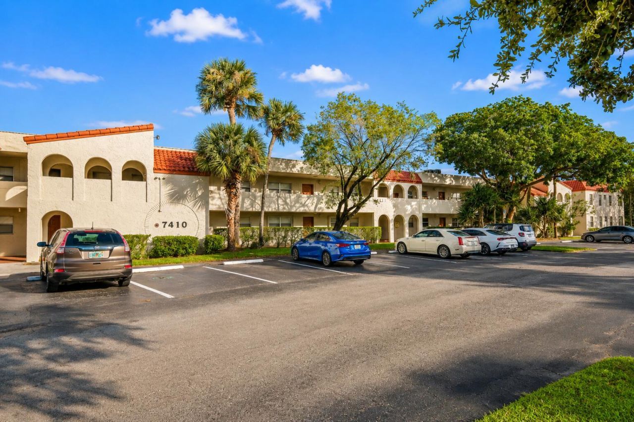 7410 Woodmont Terrace, Unit 109, Tamarac, FL 33321 Photo