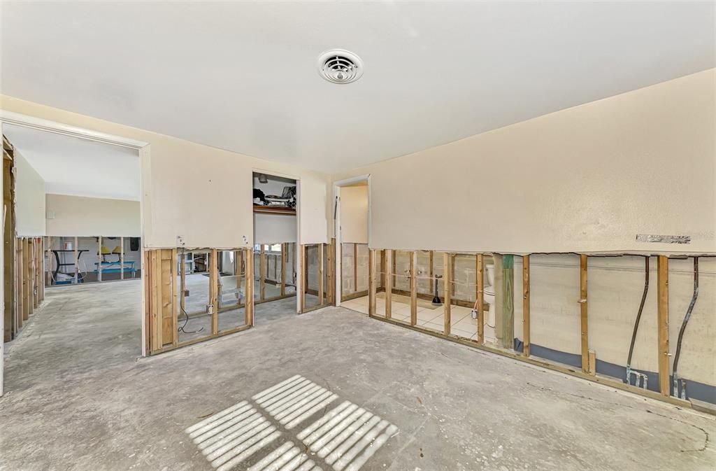 105 Crestview Drive, Englewood, FL 34223 Photo