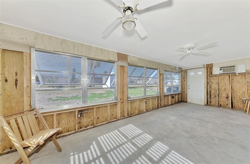 105 Crestview Drive, Englewood, FL 34223 Photo