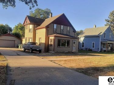 565 W 10th Street, Wahoo, NE 68066