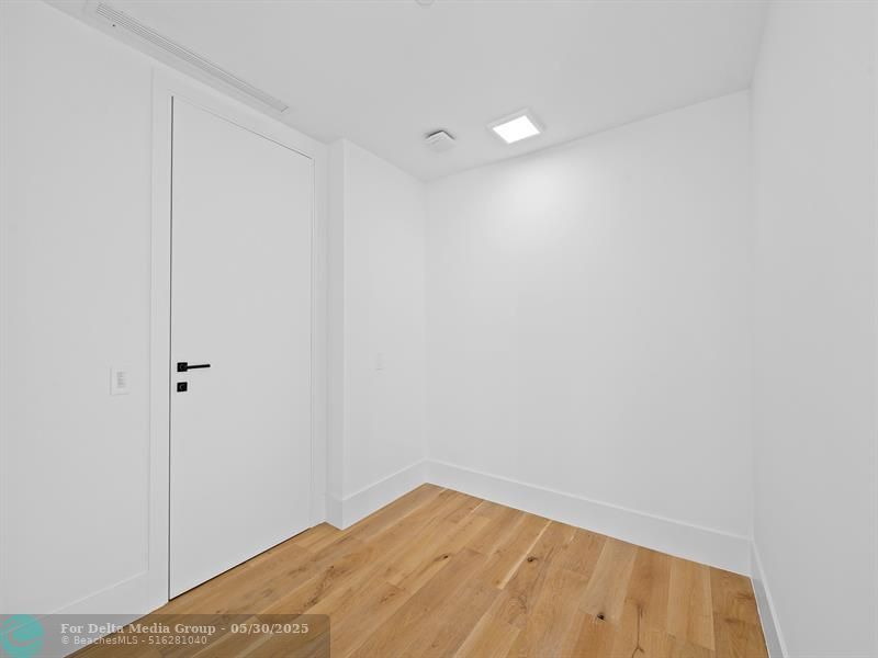 160 Isle Of Venice Drive, Unit 301, Fort Lauderdale, FL 33301 Photo