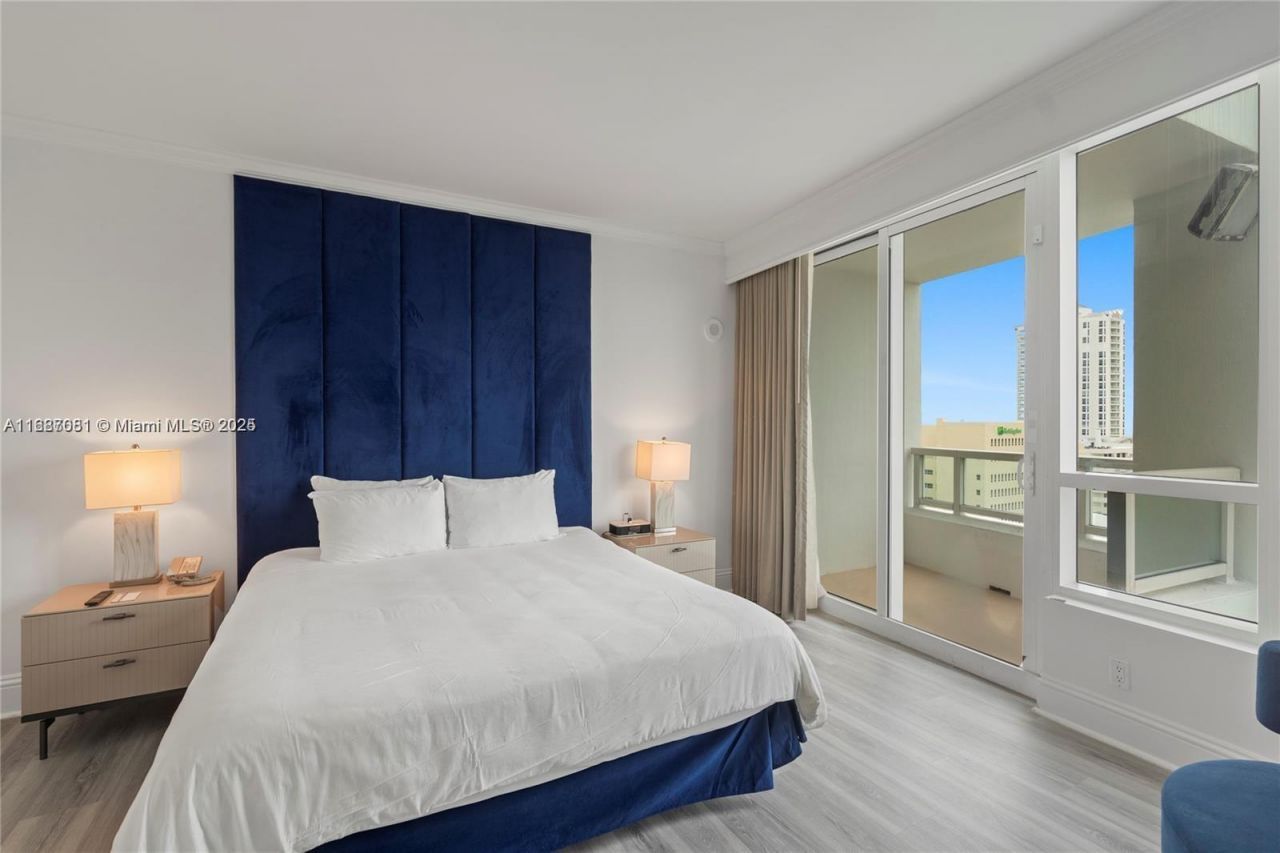 4401 Collins Av, Unit 1214, Miami Beach, FL 33140 Photo