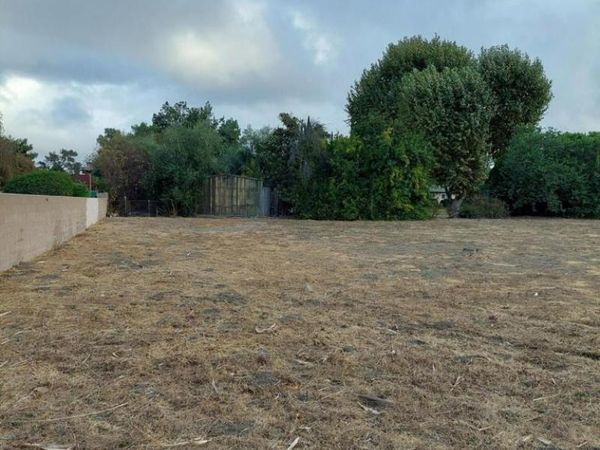 2025 Royal Avenue, Simi Valley, CA 93065