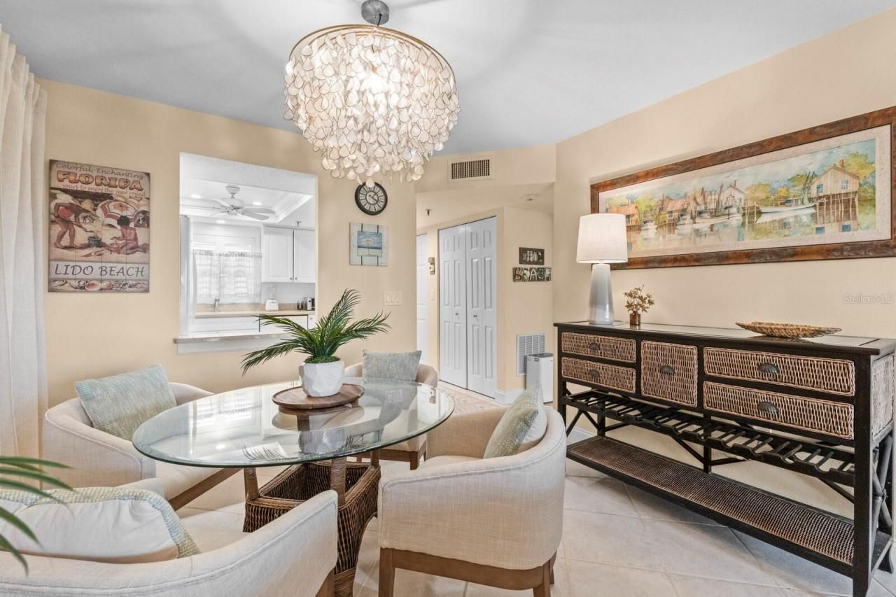 1001 Benjamin Franklin Drive, Unit 512, Sarasota, FL 34236 Photo