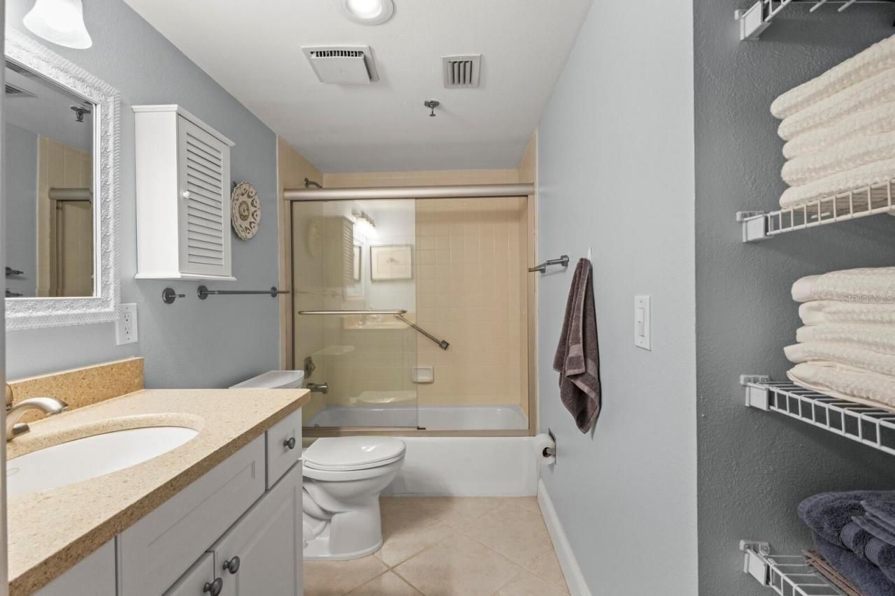 1001 Benjamin Franklin Drive, Unit 512, Sarasota, FL 34236 Photo