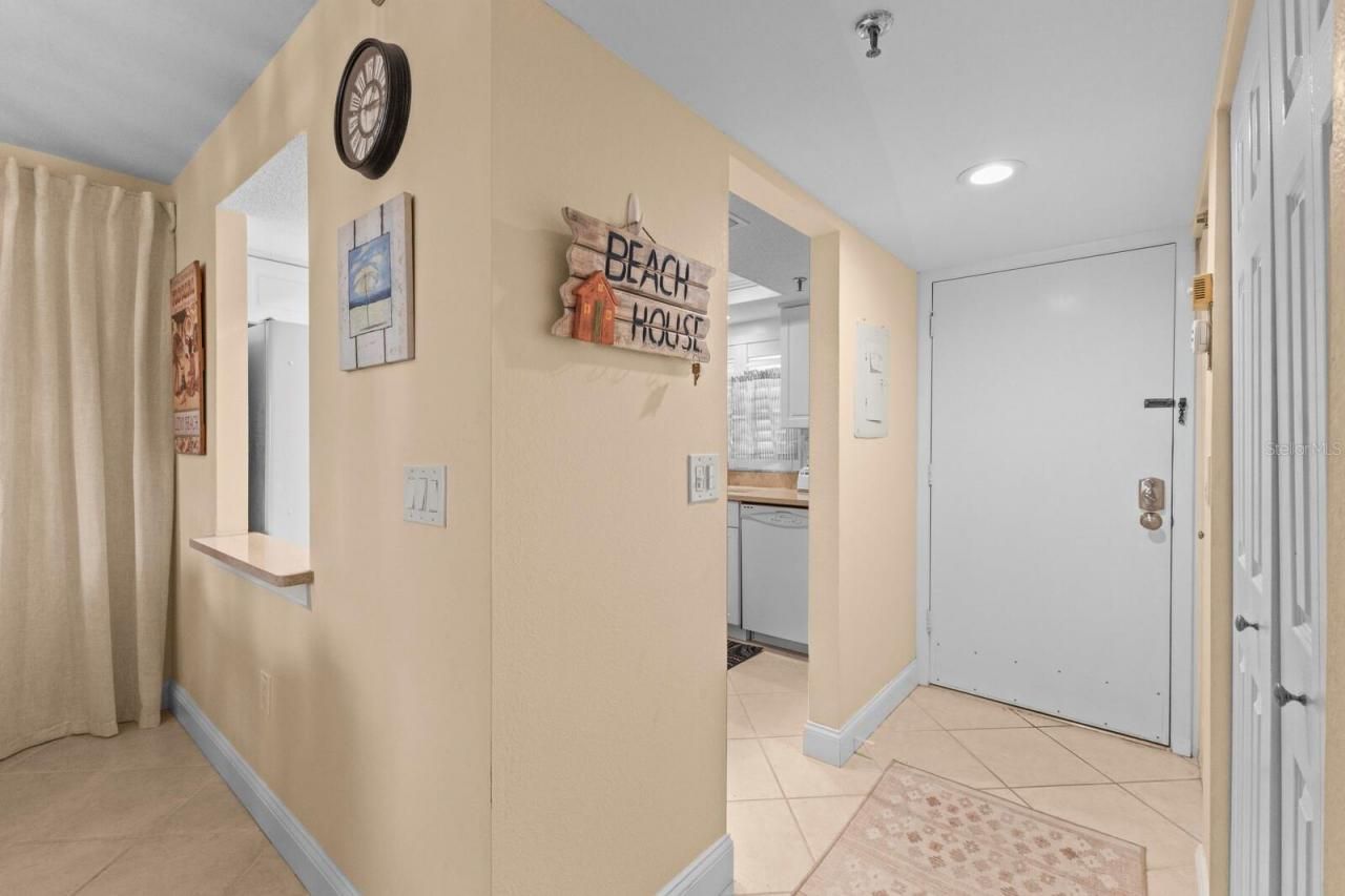 1001 Benjamin Franklin Drive, Unit 512, Sarasota, FL 34236 Photo