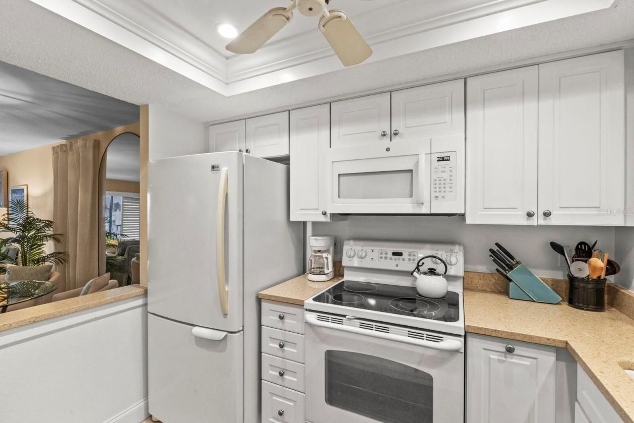 1001 Benjamin Franklin Drive, Unit 512, Sarasota, FL 34236 Photo