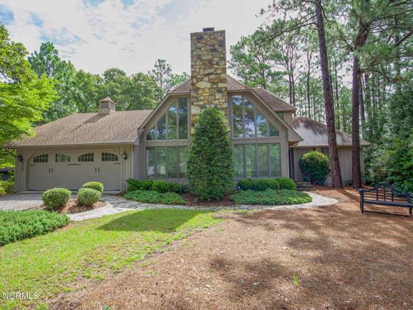 620 Diamondhead Drive S, Pinehurst, NC 28374