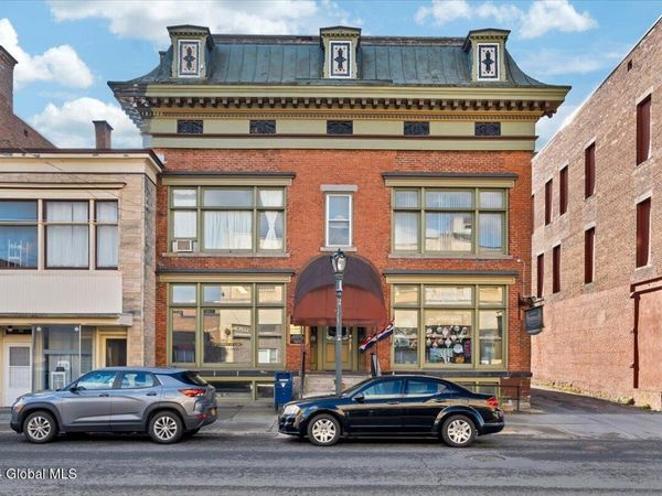 29 W Fulton Street, Gloversville, NY 12078
