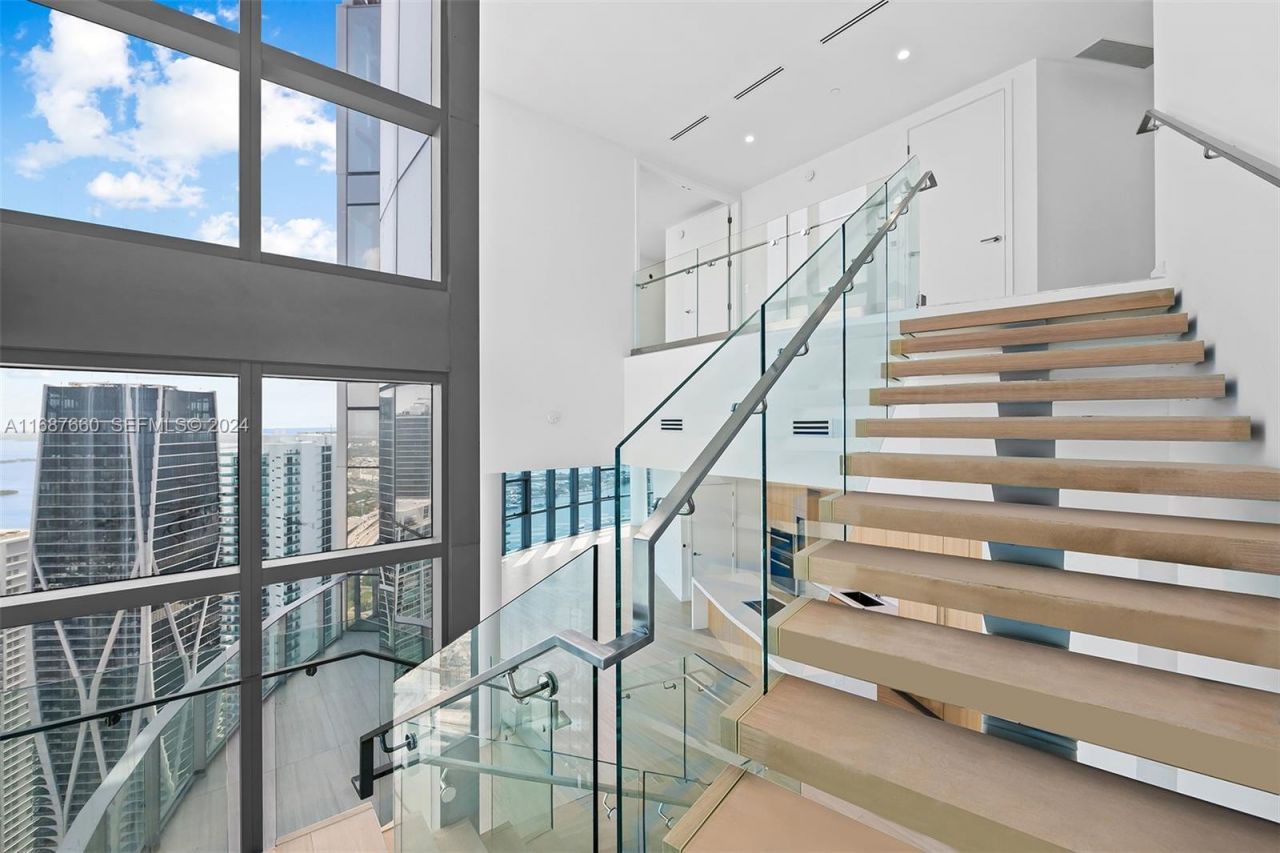 851 NE 1st Ave, Unit PH 5700, Miami, FL 33132 Photo